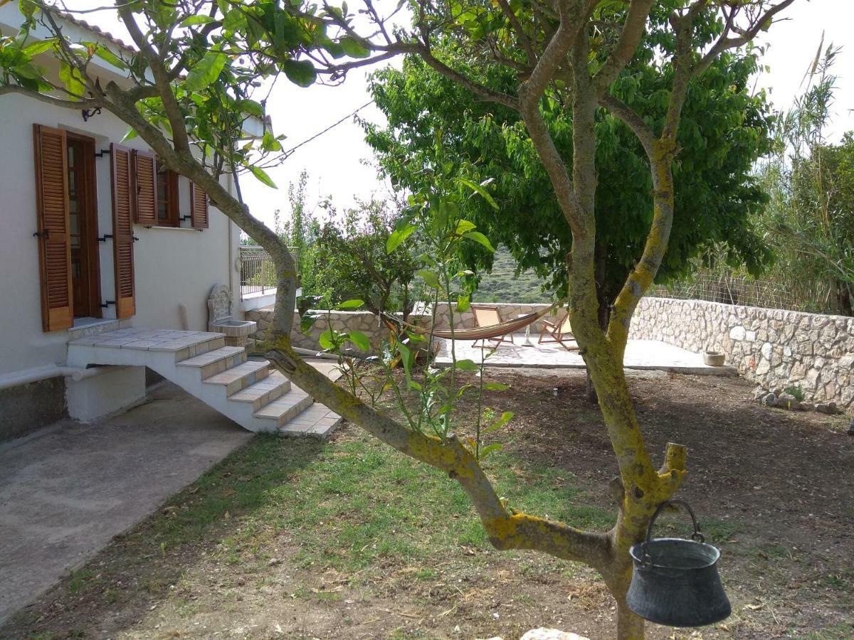 Gabriel Residence Kardhakata Exterior photo